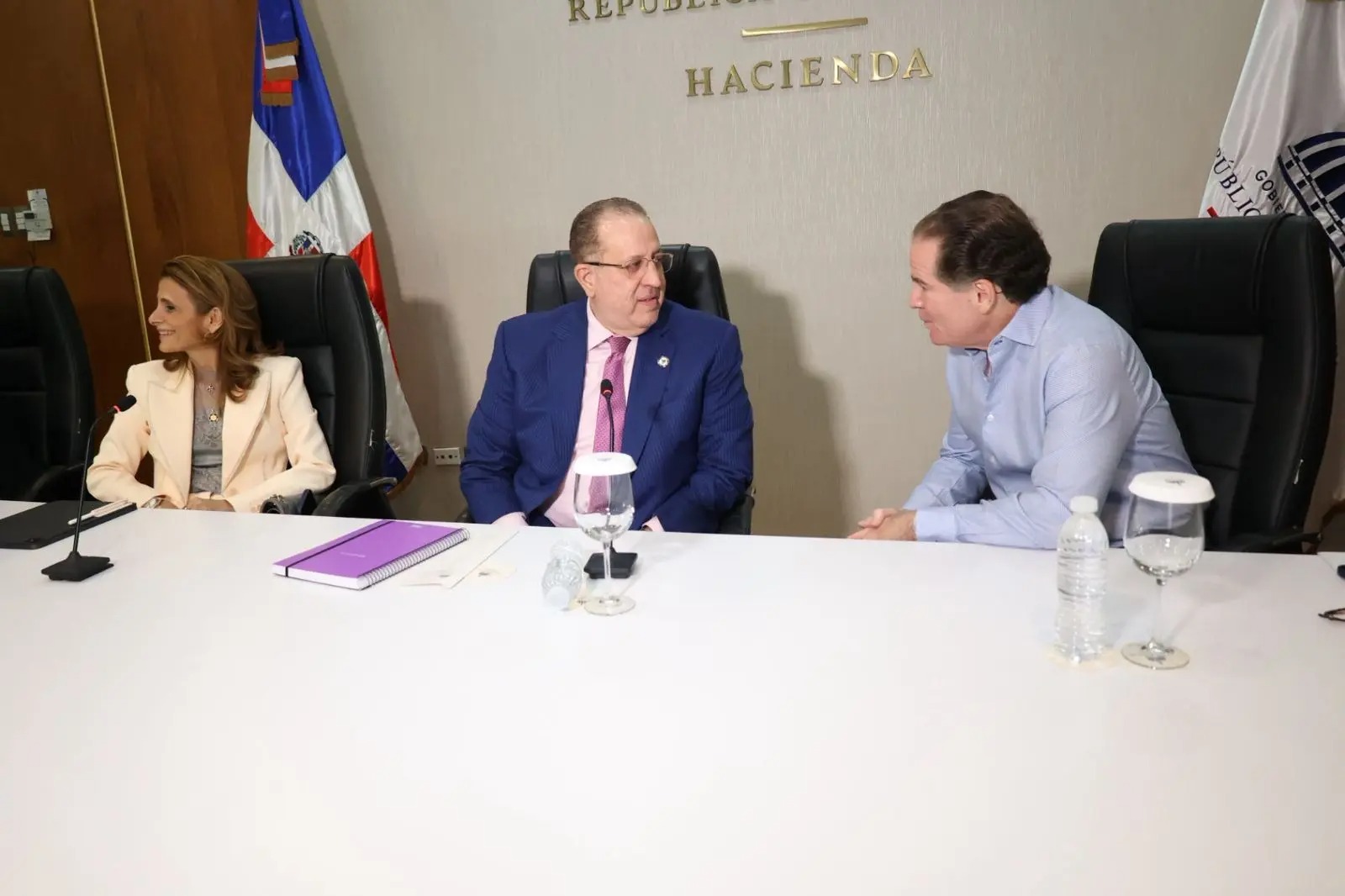 El ministro Díaz escuchó las perspectivas y propuestas de los empresarios sobre temas clave para el fortalecimiento de la economía