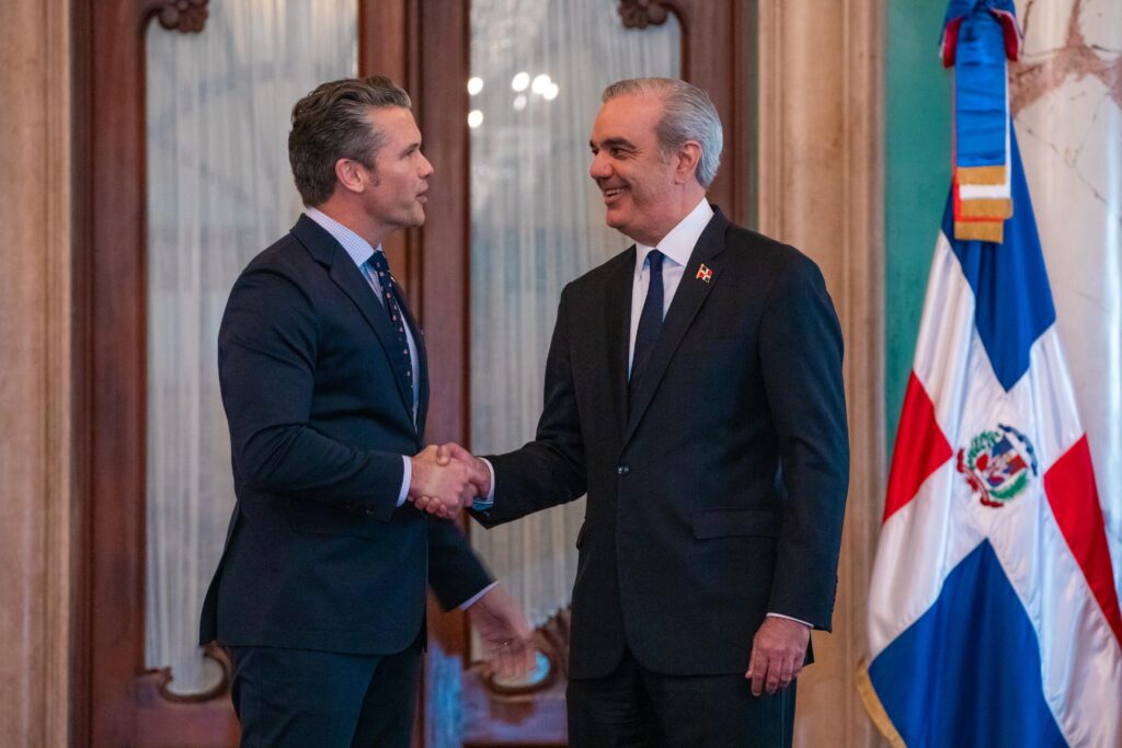 Gobierno cede espacio aéreo a EE.UU. en medio de creciente presión regional por narco