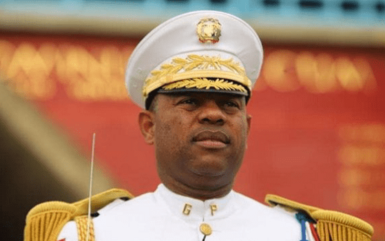 Boanerges Reyes Batista, general del Ejército Nacional, se define en redes sociales como “dominicano, padre, esposo, militar y licenciado en Derecho, amante de la educación y practicante de la responsabilidad”.