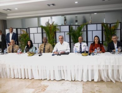 Abinader pasa revista al Plan de Seguridad en reunión con altos mandos