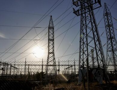 Falla eléctrica deja zonas sin luz