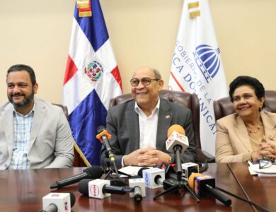 MESCyT invita a jóvenes a postular a Becas Nacionales 2026 en carreras STEM