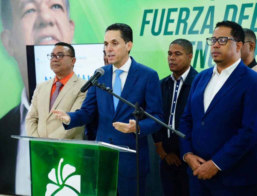 Juan Gómez dice que, ante el panorama descrito por los propios funcionarios del sector eléctrico, el Gobierno debe tomar medidas preventivas