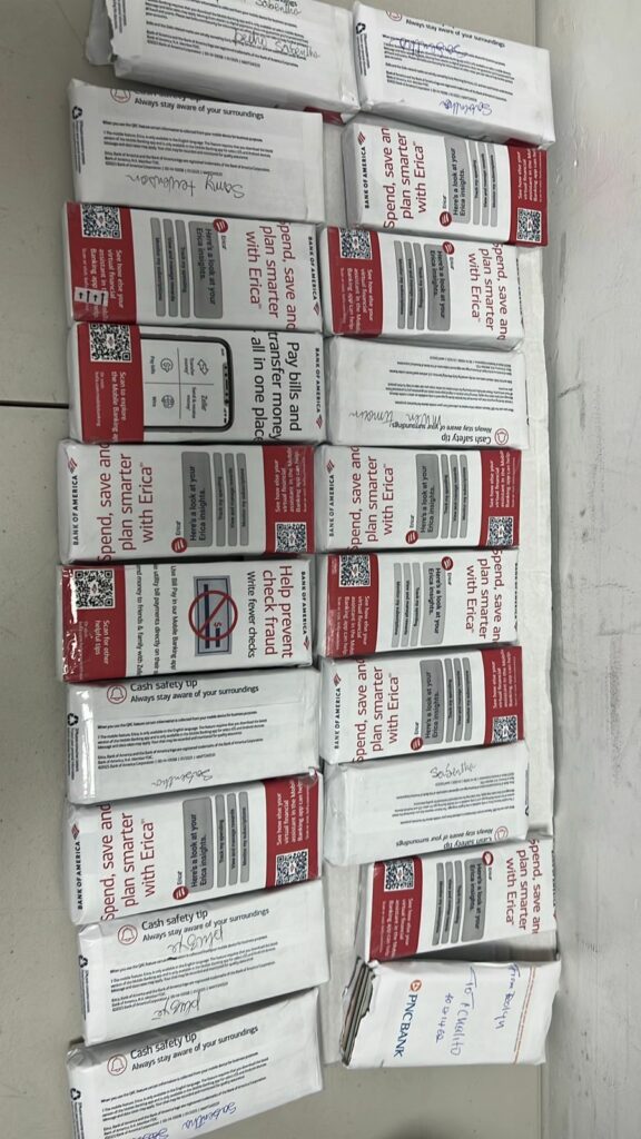 El dinero, incautado al pasajero, fue hallado en una maleta de viaje