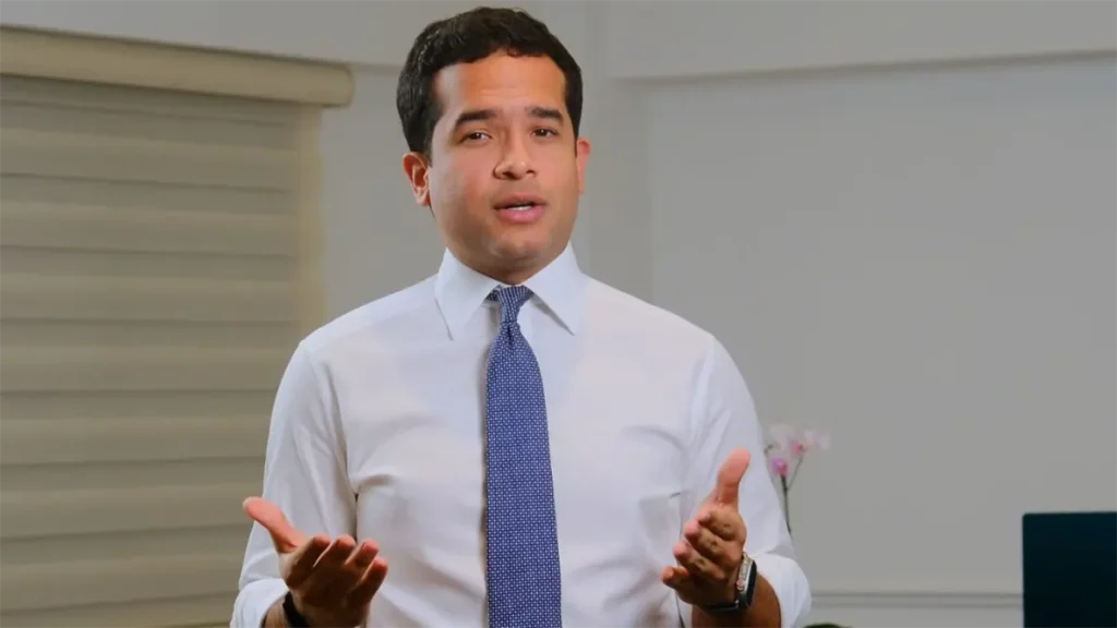 Omar Fernández, alega que, un 2.1% contundente señal de desaceleración económica
