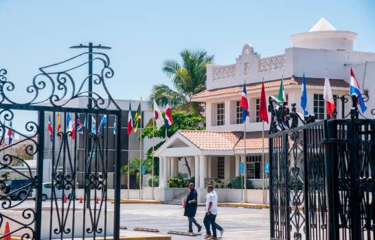 La totalidad de los ingresos generados por los servicios  que brindan los Consulados, será transferida a la Cuenta Única del Tesoro (CUT).