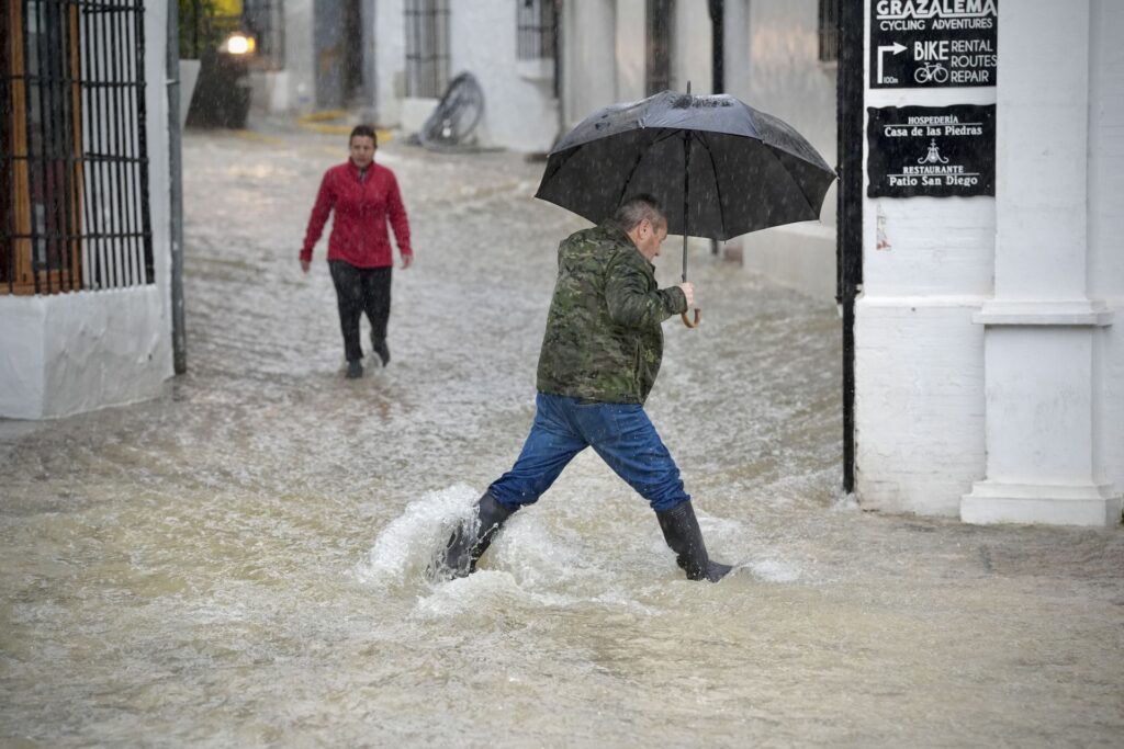El tiempo para este lunes 6 de abril: lluvias y tormentas en varias provincias pr incidencia de Vaguada.