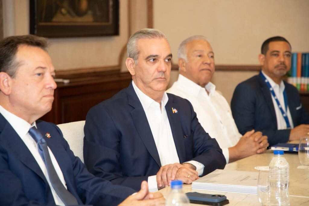 Director general de la Organización de la Cumbre Mundial de Gobiernos, Mohamed Al Sharhan, valora el apoyo recibido del Gobierno dominicano para la realización del evento en el país