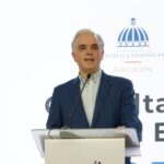El ministro de Educación encabezó un foro sectorial y afirmó que la reforma educativa debe construirse con la participación de todos.