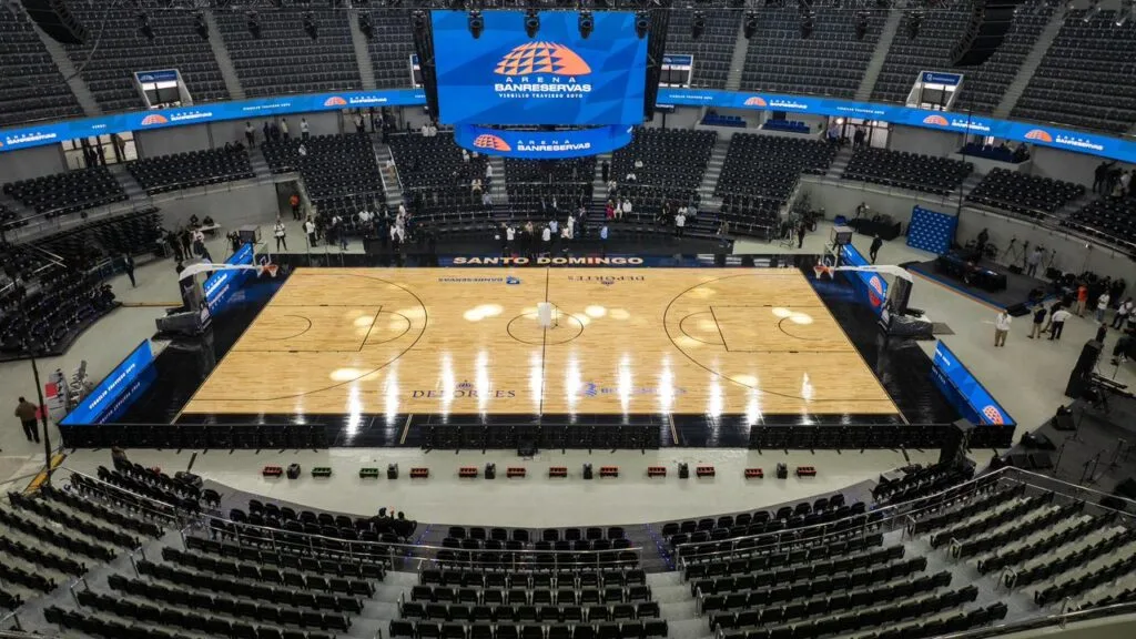 El presidente Luis Abinader dejó inaugurada la remodelada Arena Banreservas Virgilio Travieso Soto, destinada a fortalecer el deporte y la realización de eventos nacionales e internacionales.