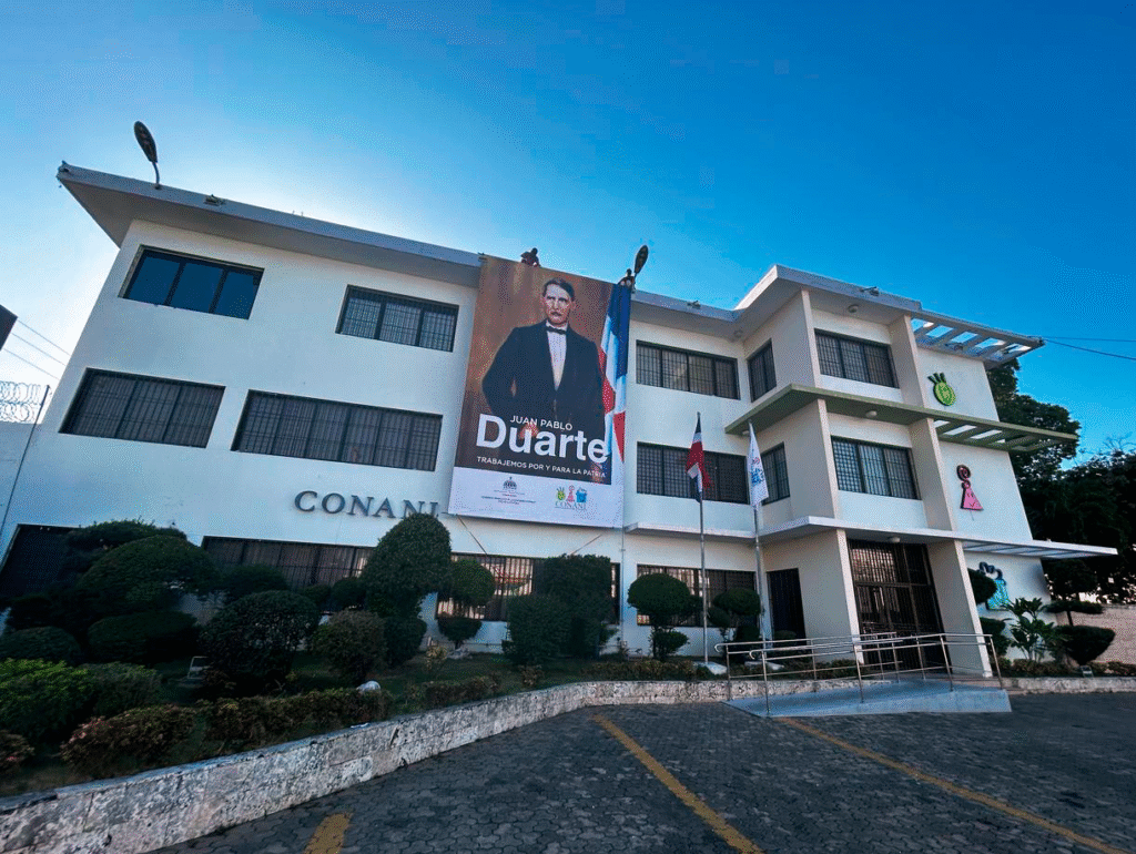 El Tribunal de Niños, Niñas y Adolescentes de Santo Domingo Este conocerá este lunes la solicitud de medida cautelar contra tres menores investigadas por la muerte de una adolescente en un centro de acogida de Conani.
