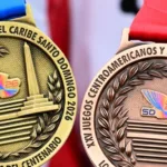 Atletas de la delegación mexicana celebran en el podio tras ampliar su ventaja en el medallero general de los Juegos Centroamericanos y del Caribe Santo Domingo 2026.