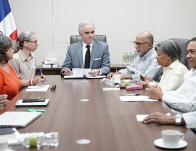 obierno garantiza pago de incentivos tras evaluación docente