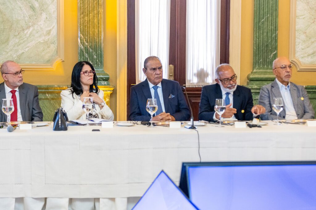 ¿Puede el país liderar una cumbre anticorrupción?