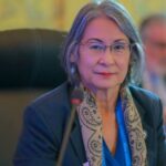 La directora ejecutiva del INAFOCAM, Siullin Joa León, durante una actividad de socialización sobre los nuevos procesos de contratación.