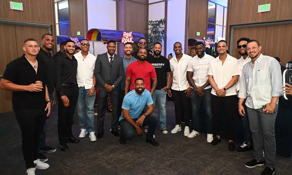 Miguel Guerra Armenteros, presidente de los Tigres del Licey, encabeza la presentación oficial del equipo para la temporada 2026-27.