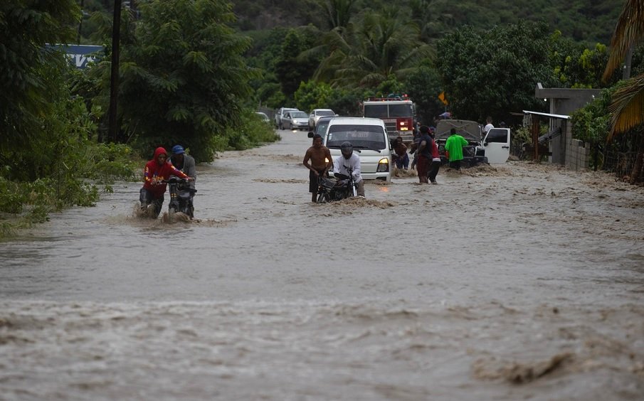 Unas 28 comunidades aisladas por agua