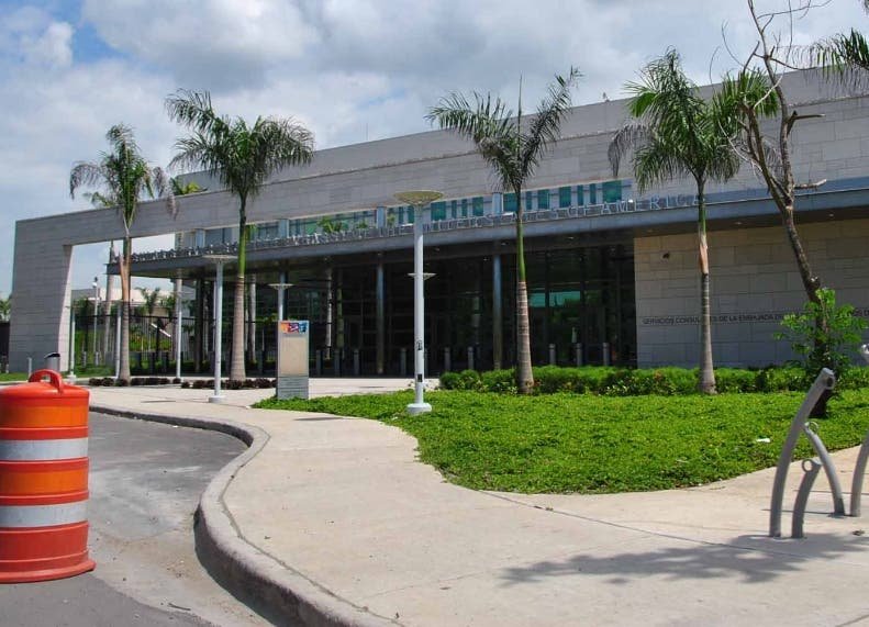 La sede diplomática señala que algunos agresores contactan a sus víctimas por plataformas digitales.
