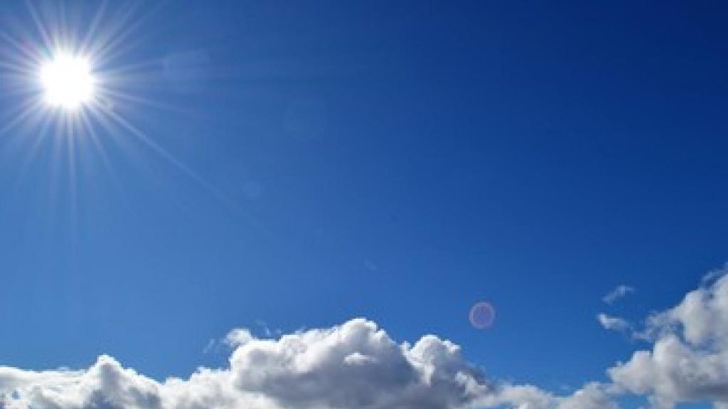INDOMET pronostica altas temperaturas, chubascos matutinos y aguaceros vespertinos con tronadas en varias provincias del país.